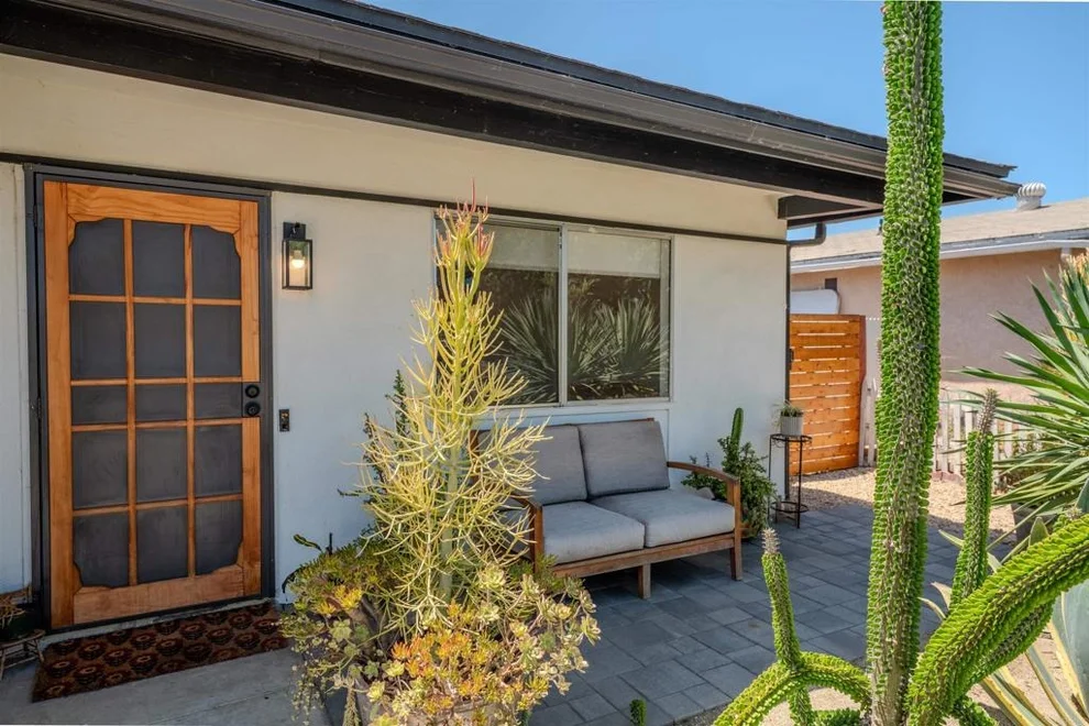 Unit for sale at 885 Via Felicidad, Vista, CA 92084
