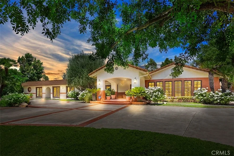 Unit for sale at 30260 Ynez Road, Temecula, CA 92592