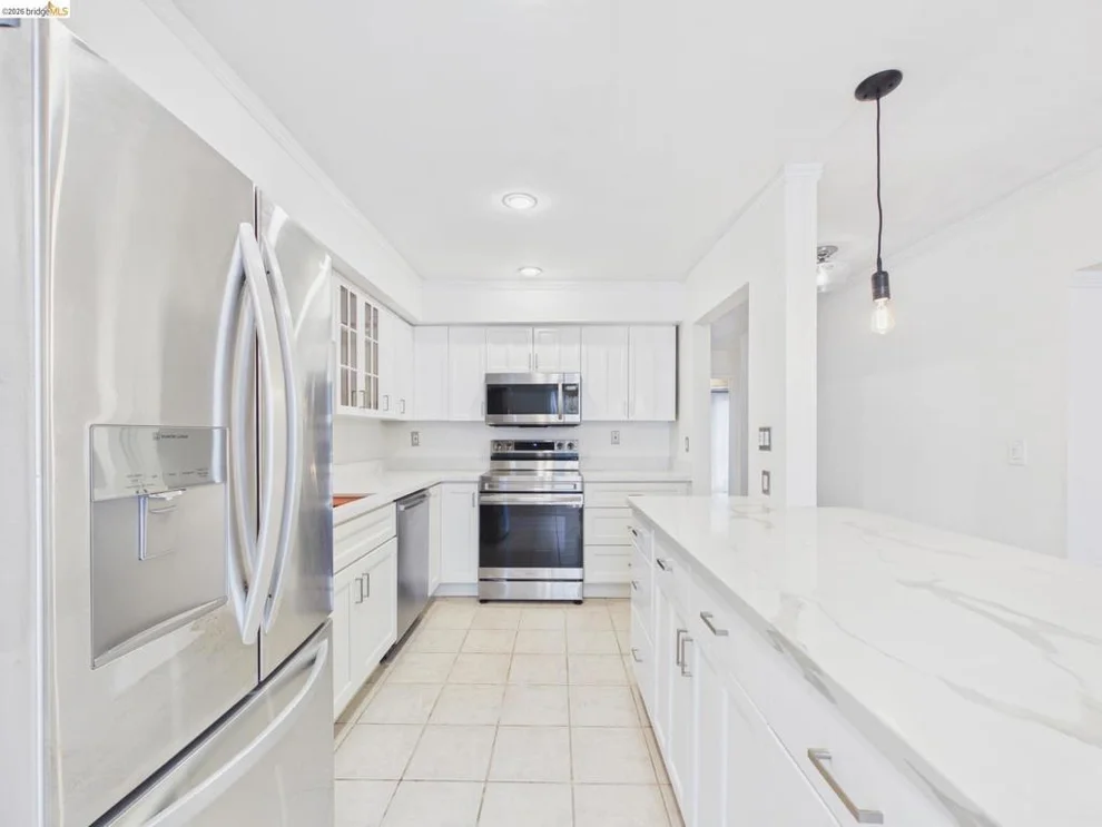 Unit for sale at 466 Crescent St, Oakland, CA 94610