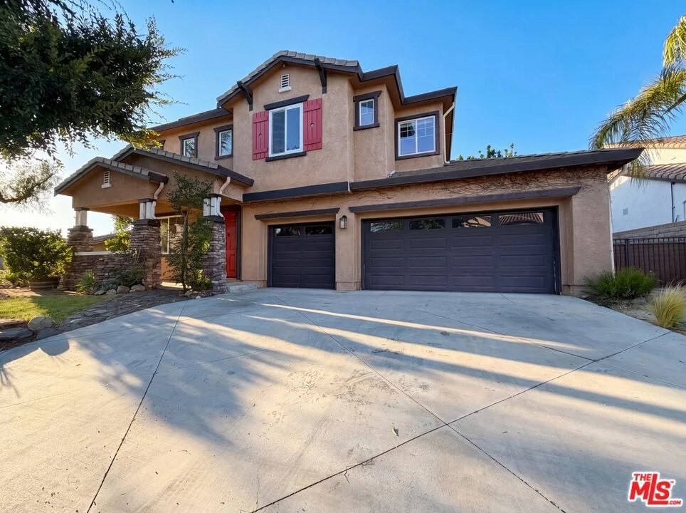 Unit for sale at 22017 Sunrise View Place, Santa Clarita, CA 91390