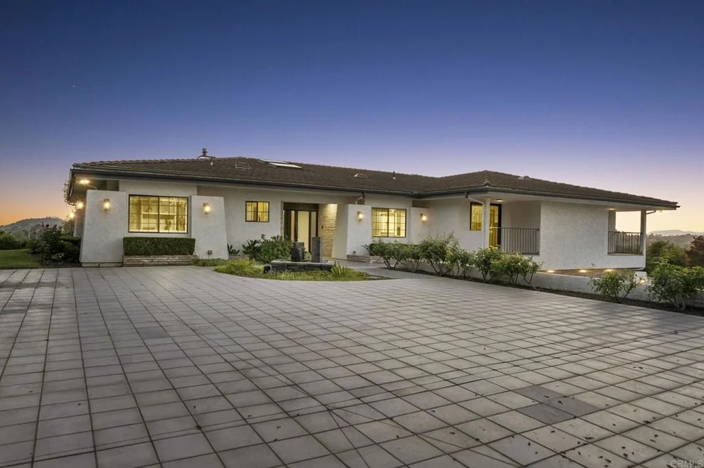 Unit for sale at 19 Gateview Drive, Fallbrook, CA 92028