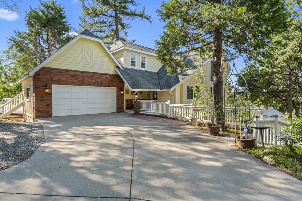 Unit for sale at 692 Zurich Drive, Lake Arrowhead, CA 92352