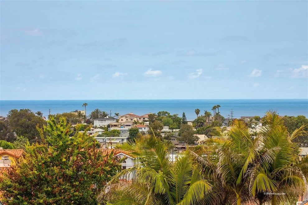 Unit for sale at 1112 Hymettus, Encinitas, CA 92024