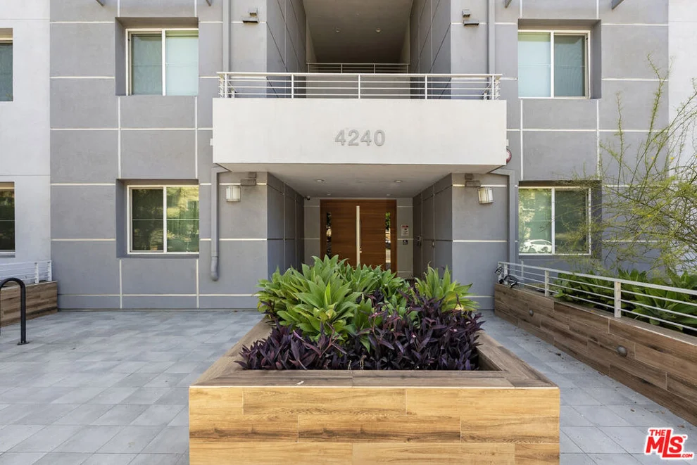 Unit for sale at 4240 Laurel Canyon Boulevard, Studio City, CA 91604