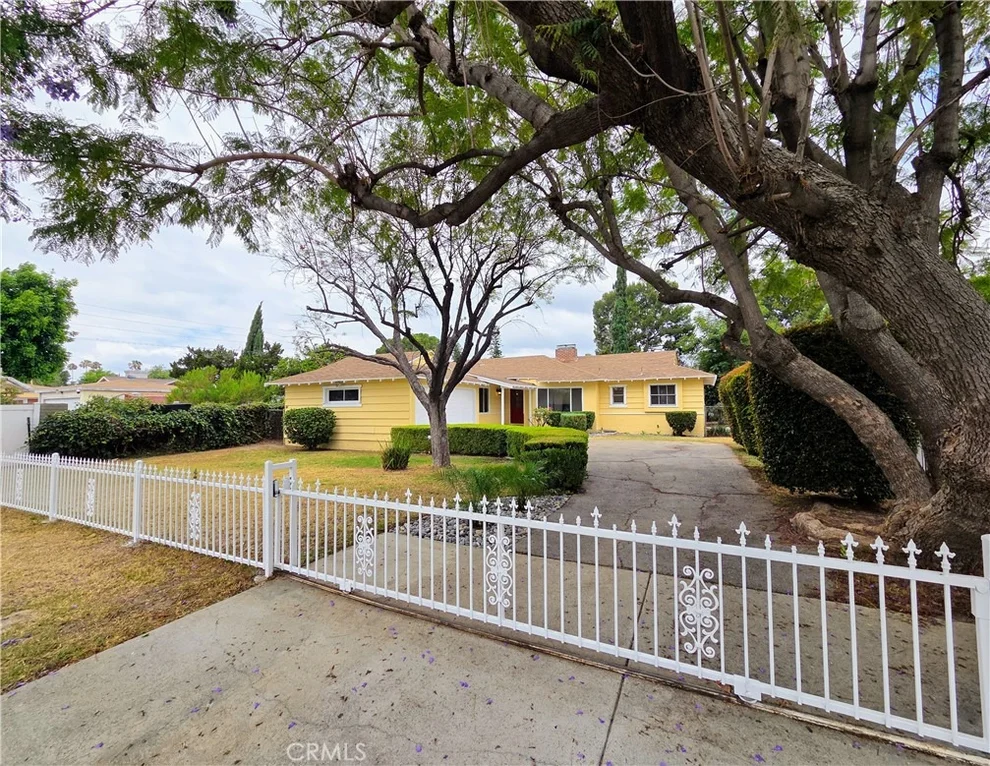 Unit for sale at 6543 Blewett, Van Nuys, CA 91406