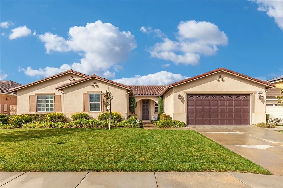 Unit for sale at 28451 Secret Harbor Drive, Menifee, CA 92585