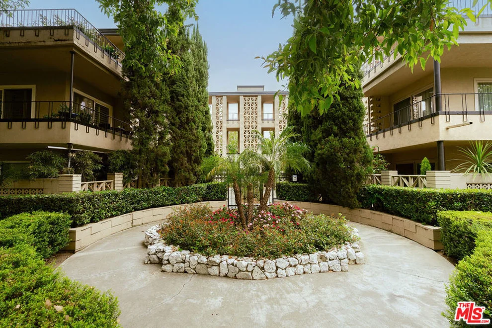 Unit for sale at 1235 S Orange Grove Boulevard, Pasadena, CA 91105