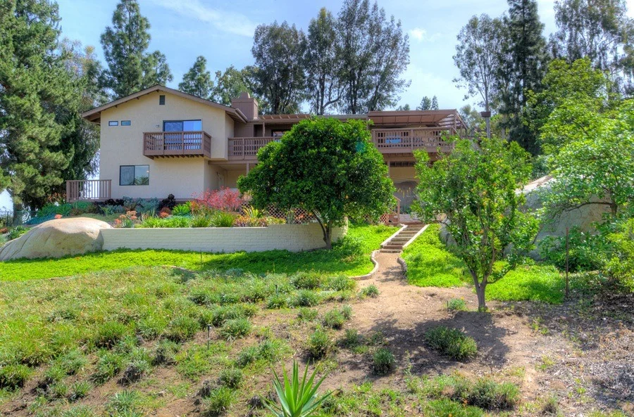 Unit for sale at 1611 W Via Rancho Parkway, Escondido, CA 92029
