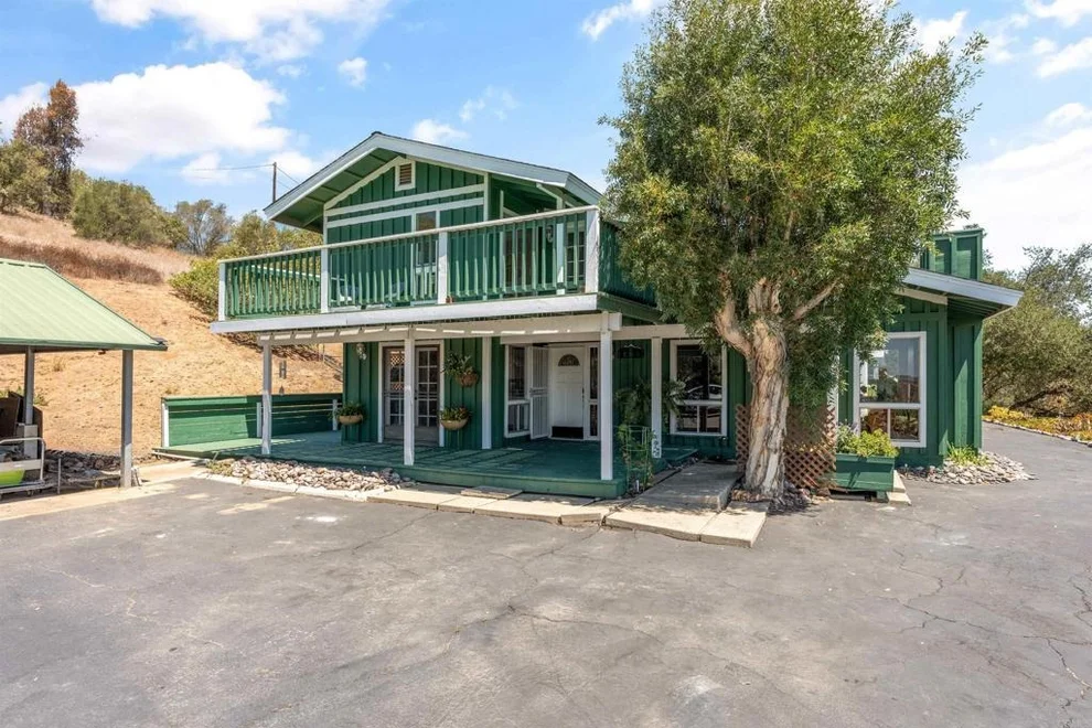 Unit for sale at 4439 La Canada, Fallbrook, CA 92028