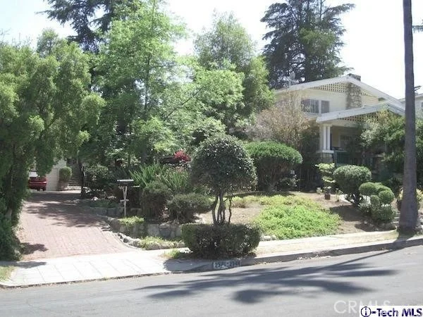 Unit for sale at 2346 2350 Fair Park Avenue, Eagle Rock, CA 90041