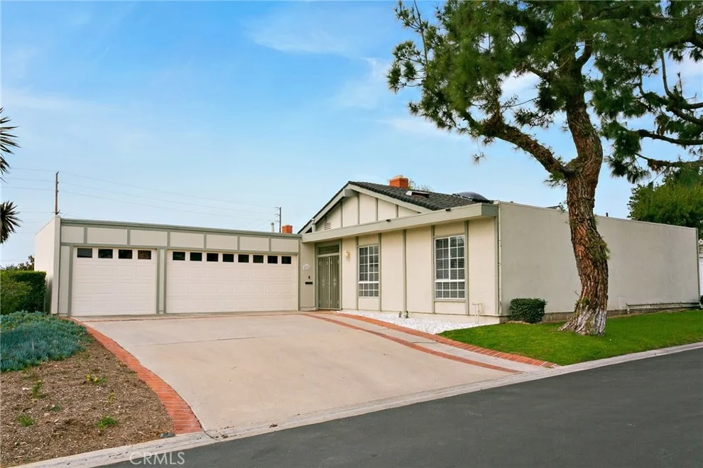 Unit for sale at 23315 Buckland Lane, Lake Forest, CA 92630