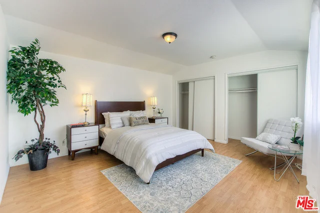 Unit for sale at 732 FLOWER Avenue, Venice, CA 90291