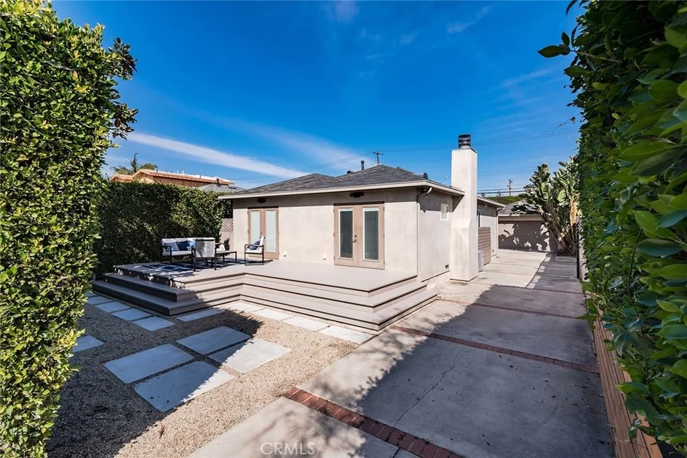 Unit for sale at 3782 Colonial Avenue, Los Angeles, CA 90066