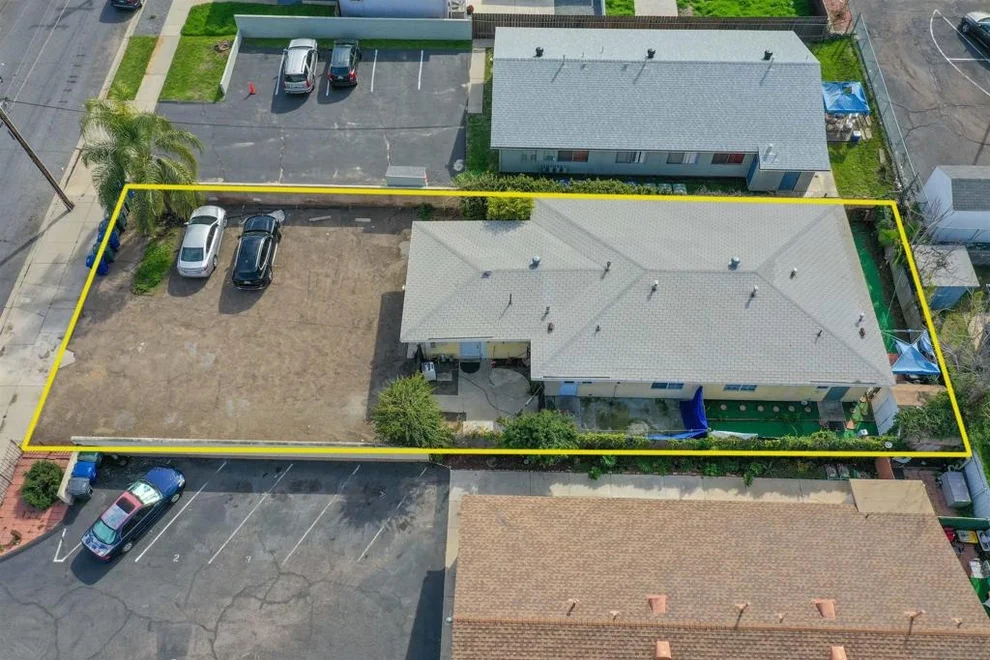 Unit for sale at 426 432 Claydelle Ave, El Cajon, CA 92020