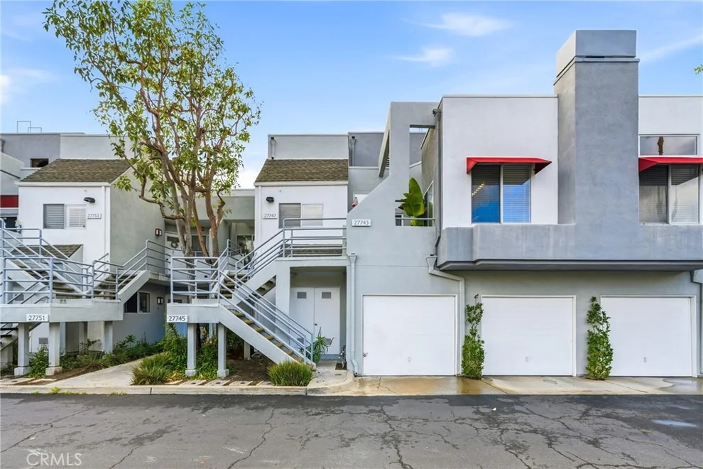 Unit for sale at 27743 Zircon, Mission Viejo, CA 92691