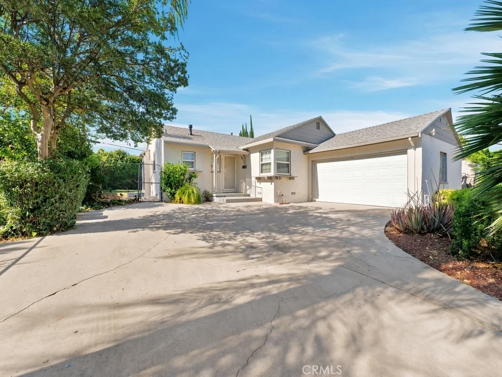 Unit for sale at 20457 Schoolcraft Street, Winnetka, CA 91306