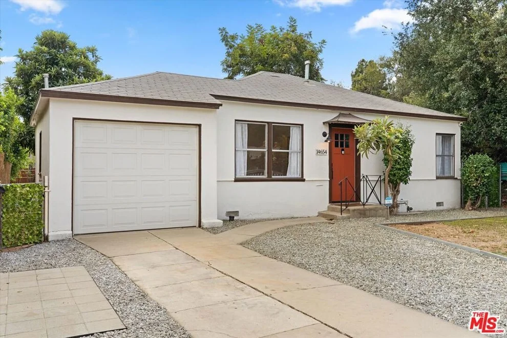 Unit for sale at 14654 Haynes Street, Van Nuys, CA 91411
