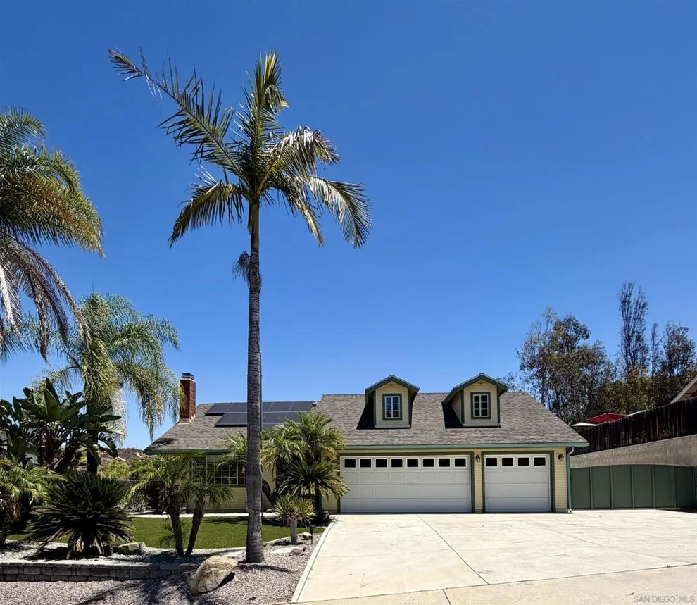 Unit for sale at 12651 Ridgeton, Lakeside, CA 92040