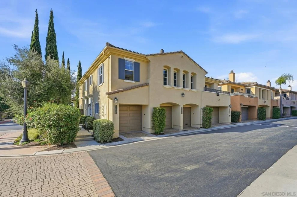 Unit for sale at 2670 Bellezza Dr, San Diego, CA 92108