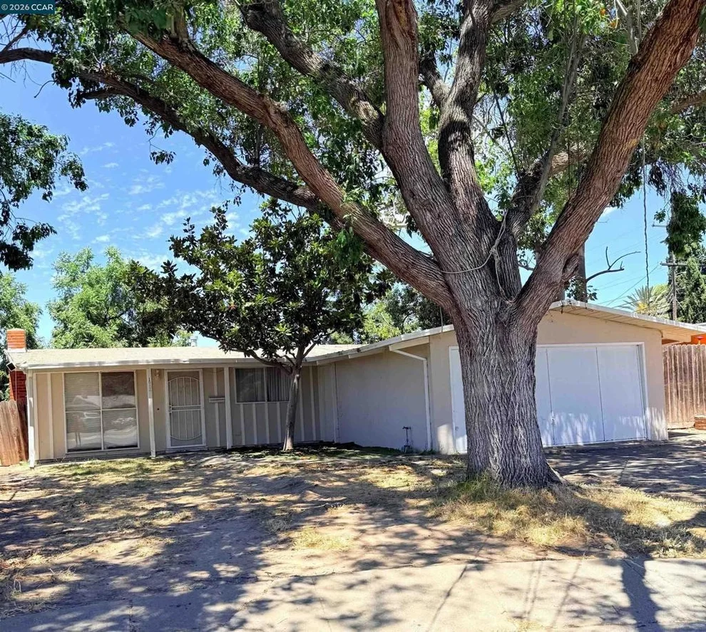 Unit for sale at 1904 Solano Ct, Concord, CA 94520-5520