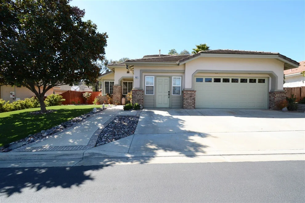 Unit for sale at 1461 Knoll Park Gln, Escondido, CA 92029
