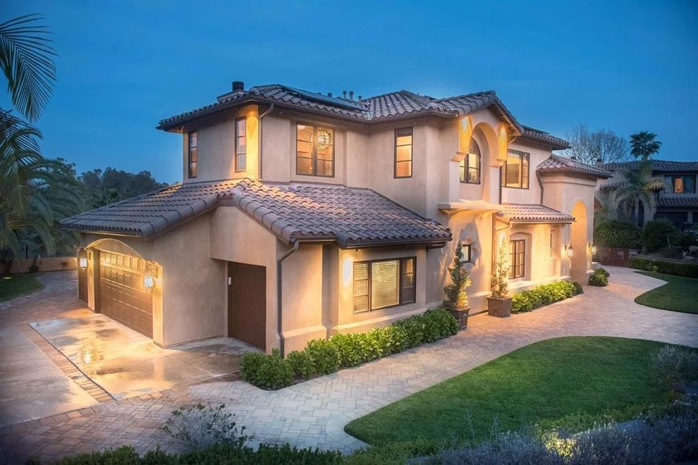 Unit for sale at 2801 Santa Fe Vista Ct, Encinitas, CA 92024