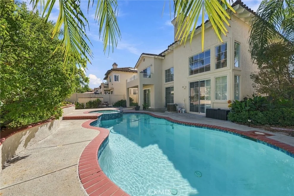 Unit for sale at 32100 Via Benabarre, Temecula, CA 92592