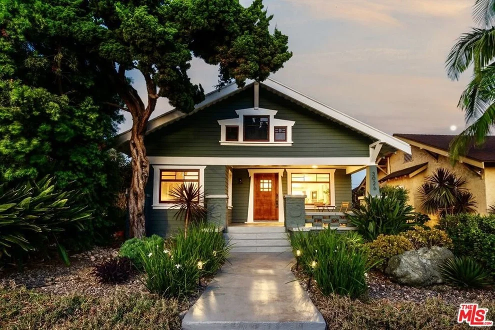 Unit for sale at 3026 6th Avenue, Los Angeles, CA 90018