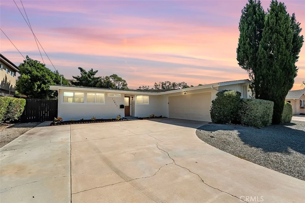 Unit for sale at 13817 Tobiasson Rd, Poway, CA 92604