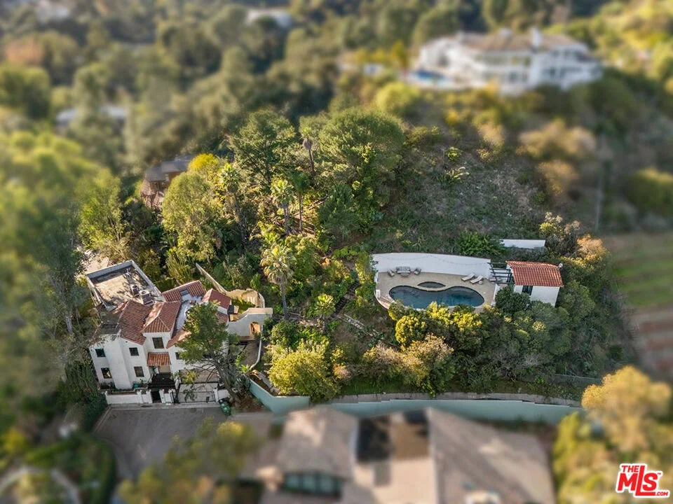Unit for sale at 8171 Tianna Road, Los Angeles, CA 90046