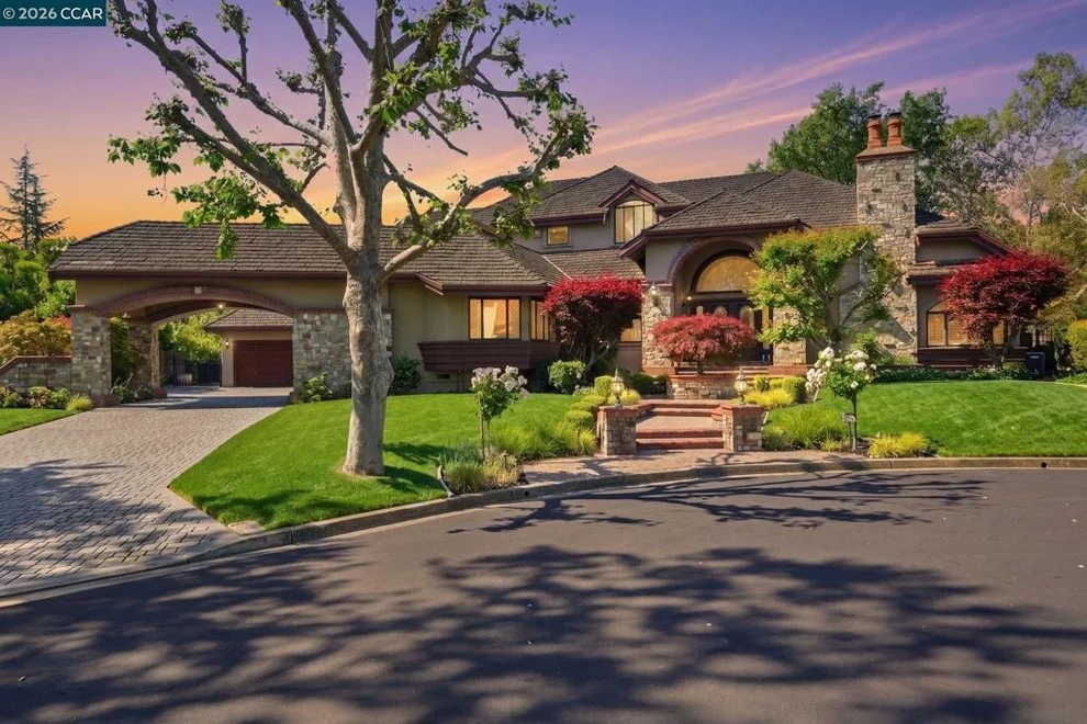 Unit for sale at 51 Red Cypress Ct, Danville, CA 94506