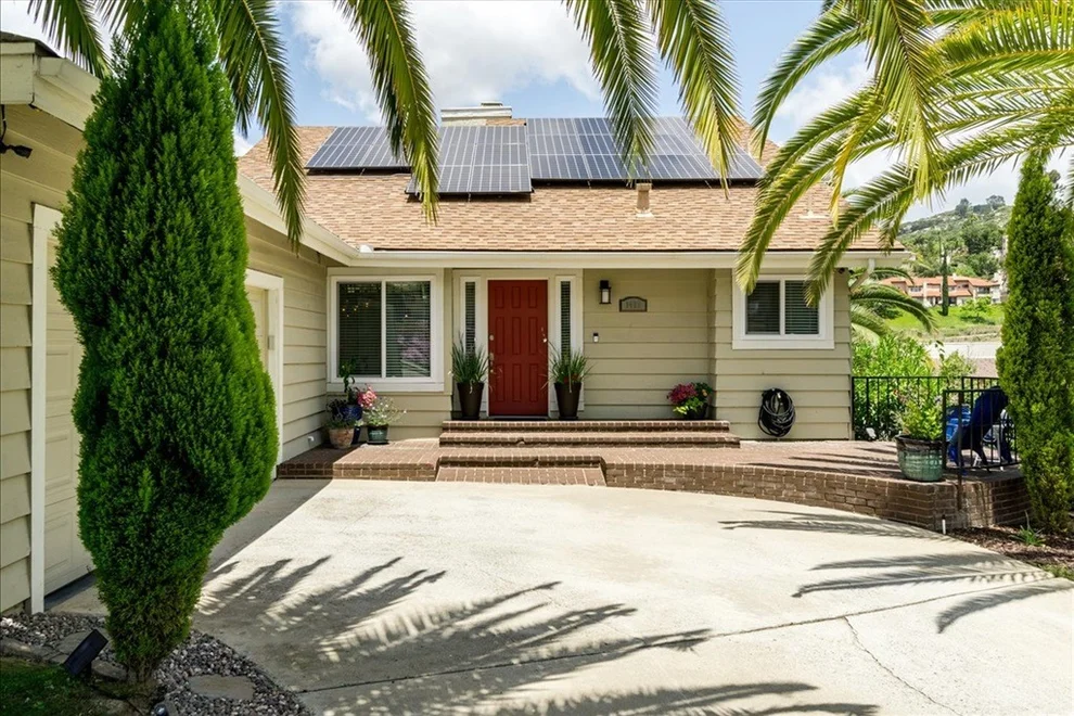 Unit for sale at 1402 Westwood Pl, Escondido, CA 92026