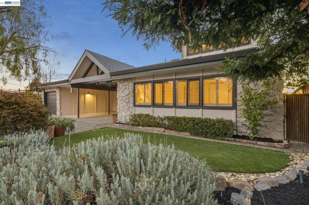 Unit for sale at 5624 Greenridge Rd, Castro Valley, CA 94552