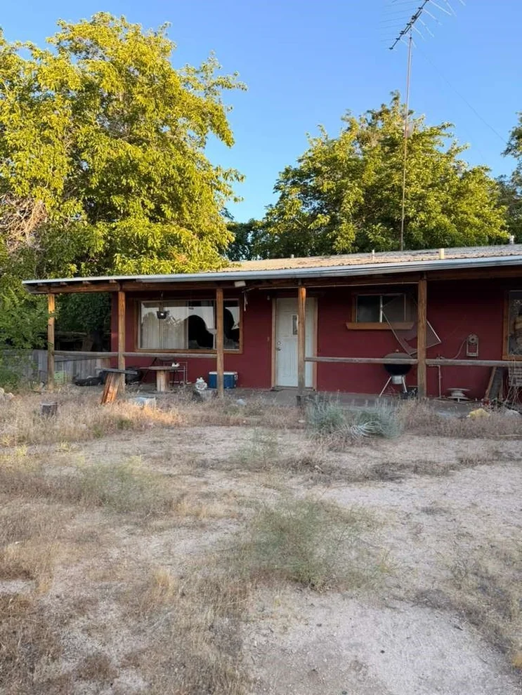 Unit for sale at 12156 E Avenue V12, Pearblossom, CA 93553