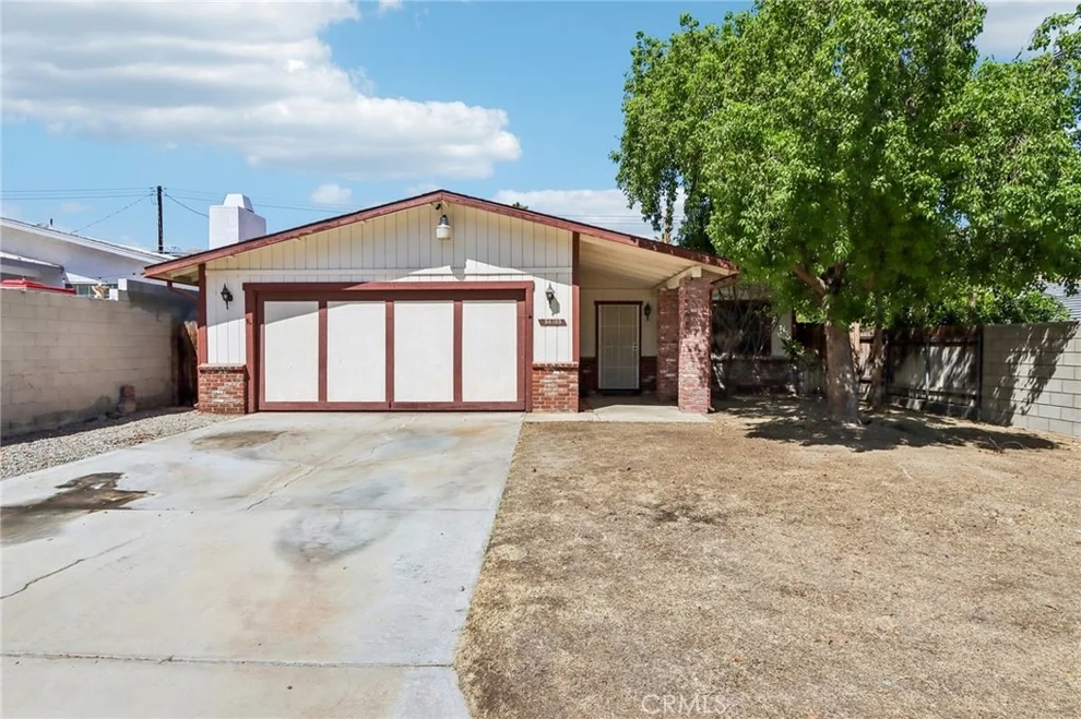 Unit for sale at 54105 Avenida Mendoza, La Quinta, CA 92253
