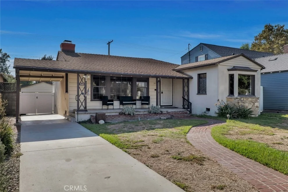 Unit for sale at 141 S Beachwood Drive, Burbank, CA 91506