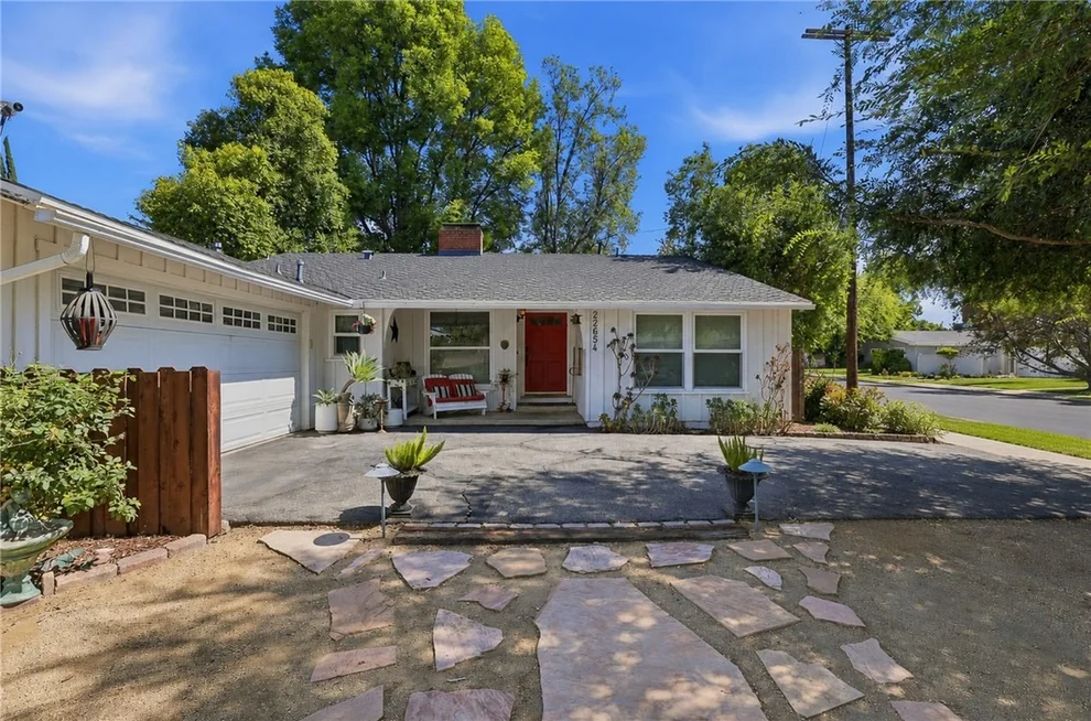 Unit for sale at 22654 Collins Street, Woodland Hills, CA 91367