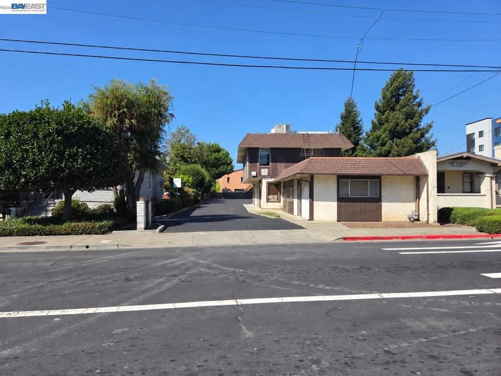 Unit for sale at 1178 C St, Hayward, CA 94541