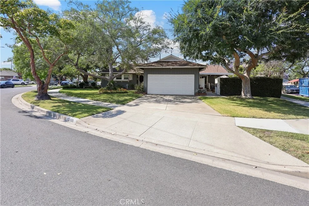 Unit for sale at 2400 Terraine, Long Beach, CA 90815