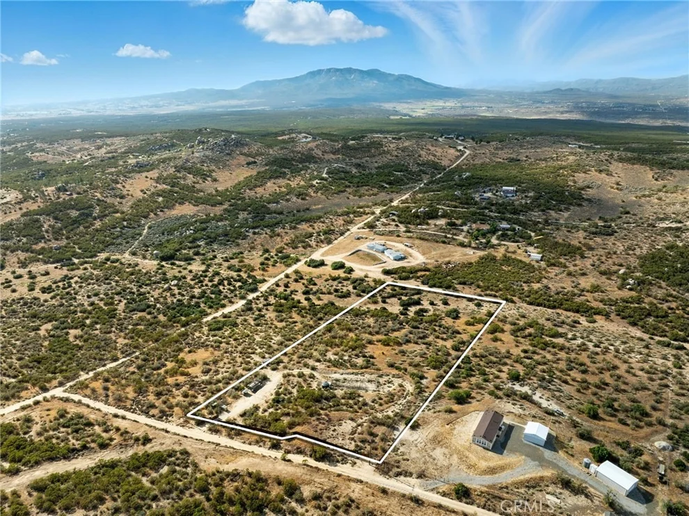 Unit for sale at 53870 Bowers Rd, Aguanga, CA 92536