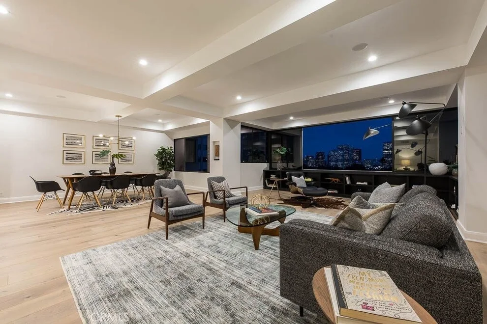 Unit for sale at 865 Comstock, Los Angeles, CA 90024