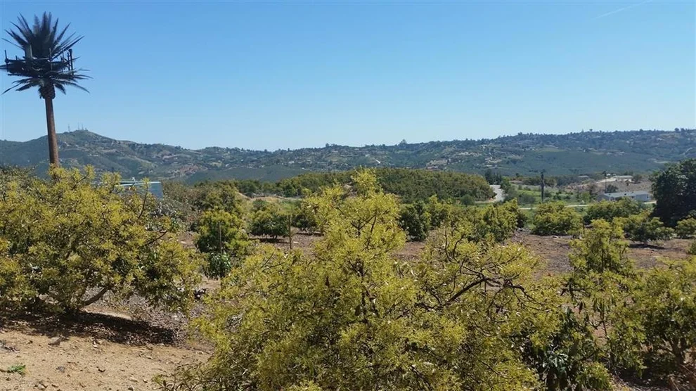 Unit for sale at 42022 Via Del Gavilan, Fallbrook, CA 92028