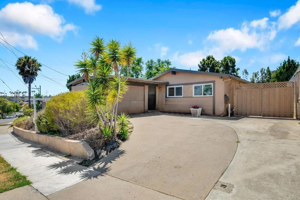 Unit for sale at 4560 Derrick Drive, San Diego, CA 92117