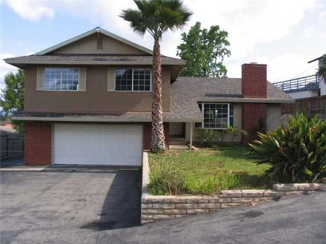 Unit for sale at 530 W Citracado Parkway, Escondido, CA 92025