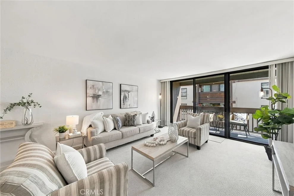 Unit for sale at 8650 Gulana Avenue, Playa Del Rey, CA 90293