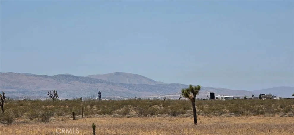 Unit for sale at 0 183RD ST E / AVENUE W5, Llano, CA 93544