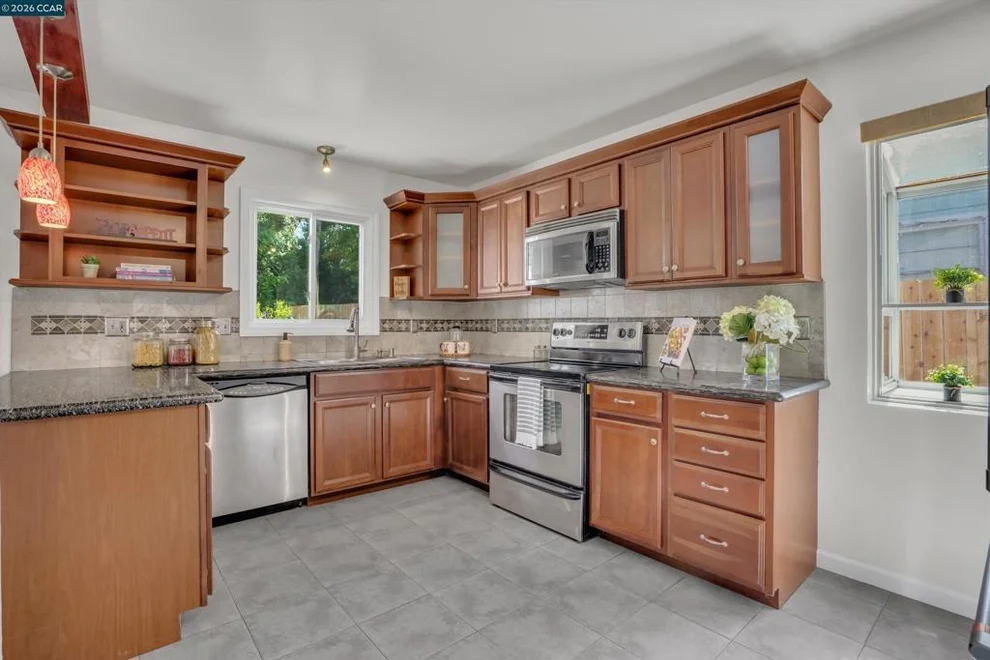 Unit for sale at 144 Roslyn Dr, Concord, CA 94518