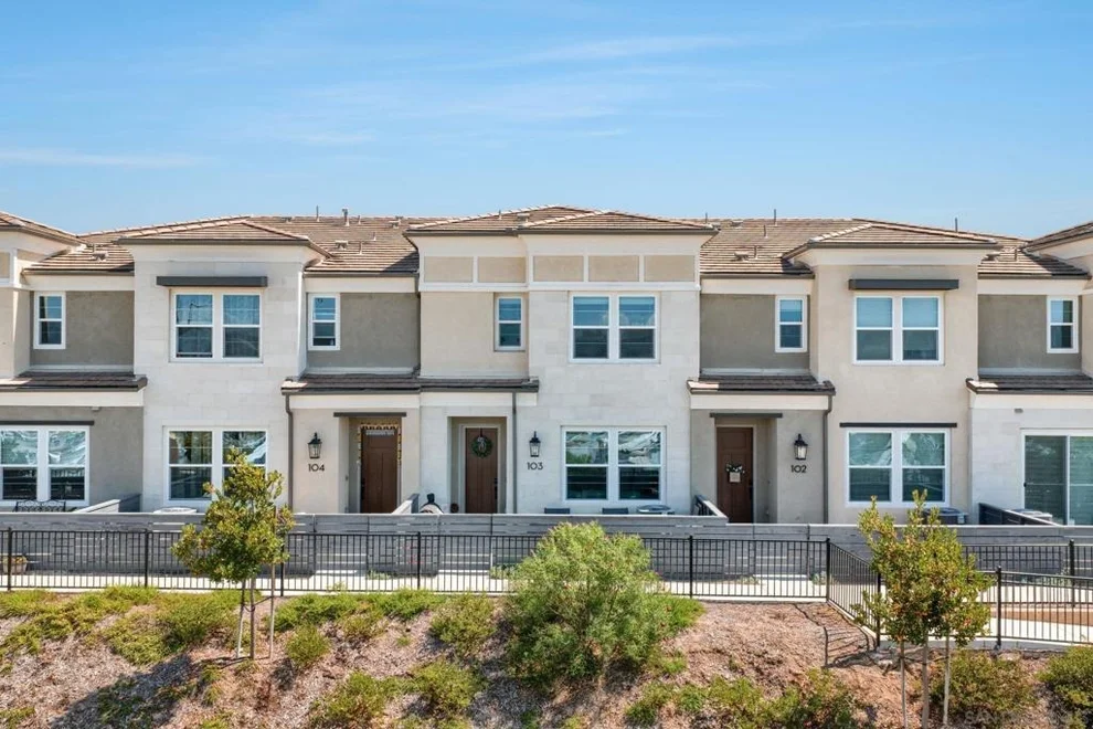 Unit for sale at 1202 Sunrise View, San Marcos, CA 92078