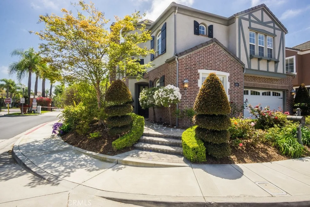 Unit for sale at 104 Kingfisher Court, Long Beach, CA 90803