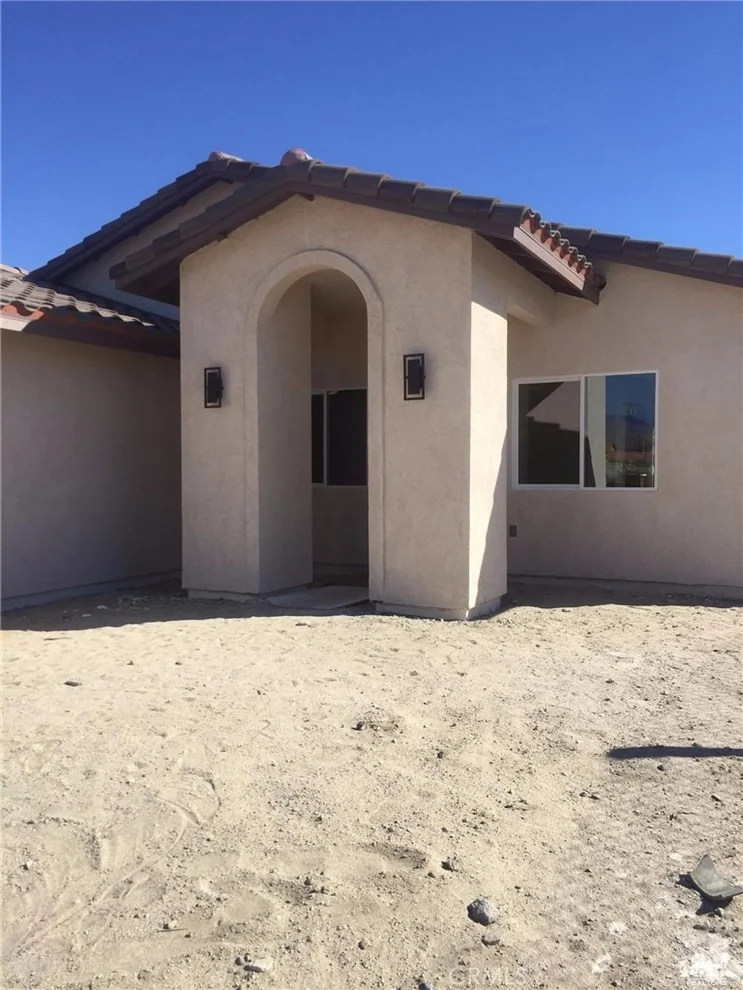 Unit for sale at 13600 Avenida LaVista, Desert Hot Springs, CA 92240